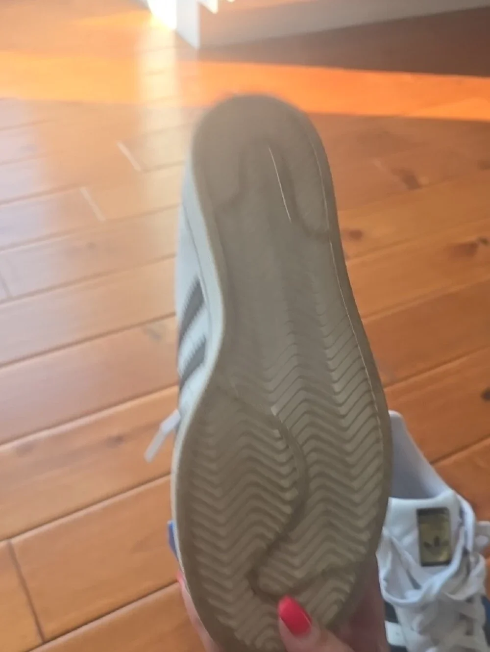 adidas Sneakers